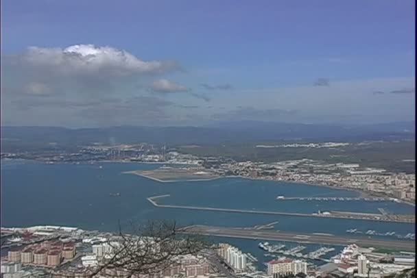 Gibraltar with La Lnea de la Concepcion city view — Stock Video