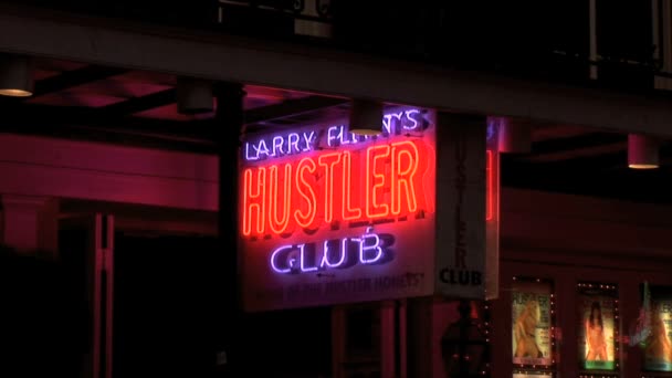 拉里 · 弗林特骗子俱乐部在新奥尔良 — 图库视频影像