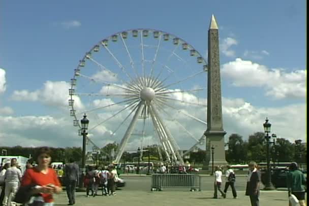 Obelisk & Ferris Wheel di Paris — Stok Video