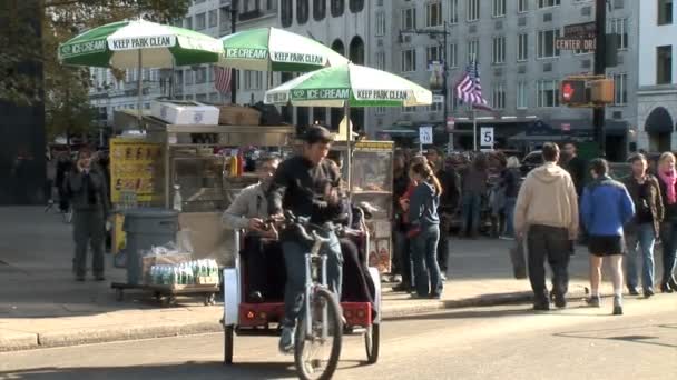 Transporte com turistas na cidade de Nova York — Vídeo de Stock