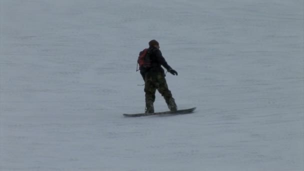 在滑雪场上滑雪 — 图库视频影像