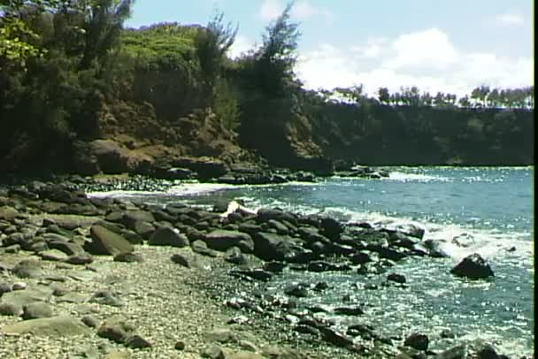 Empty Rocky Beach — Stock Video