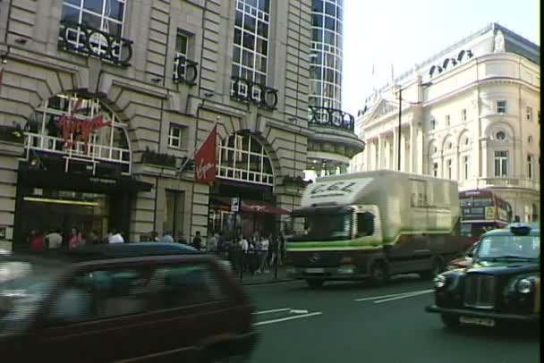 Traffic in London, United Kingdom — Stock Video