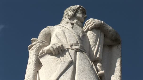 Статуя Гонкало Вельо Кабрал. — стокове відео