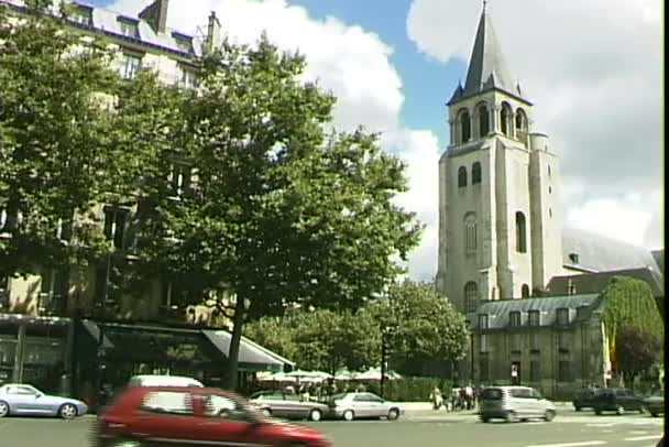 Oude kerk in Parijs — Stockvideo