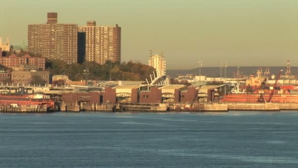 Puerto en la ciudad de Nueva York — Vídeo de stock