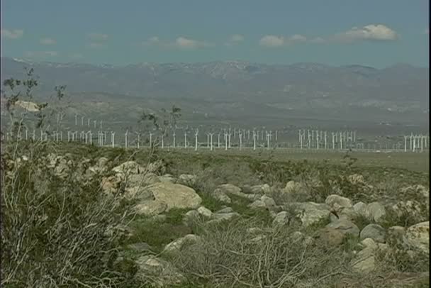 캘리포니아에 풍력 터빈을 농장 — 비디오