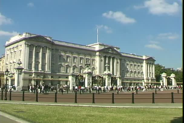 Londra 'daki Buckingham Sarayı — Stok video