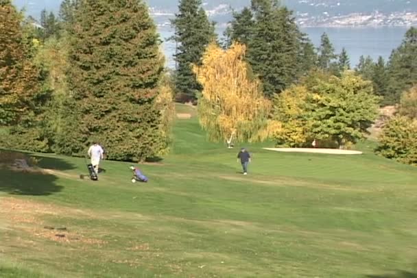 Golfbanen in Kelowna — Stockvideo