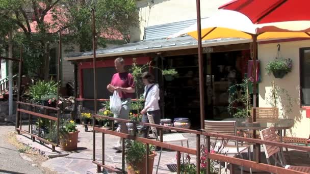 비스 비 시에서 야외 카페 — 비디오