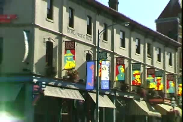 Calle en Victoria ciudad — Vídeo de stock