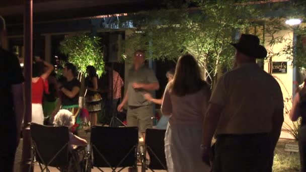 As pessoas dançaram na festa — Vídeo de Stock