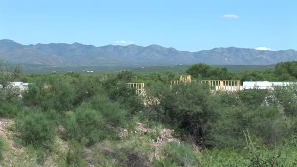 Пейзаж со строительством в Аризоне — стоковое видео