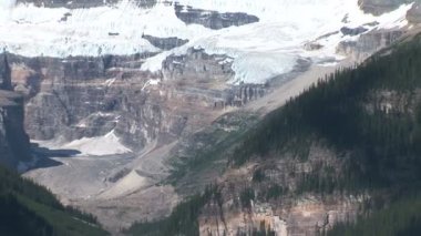 Buzul üzerinde Lake Louise