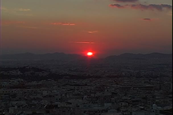 Vista de la ciudad de Atenas al atardecer — Vídeos de Stock