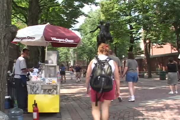 Monumento na Igreja do Norte Velho em Boston — Vídeo de Stock