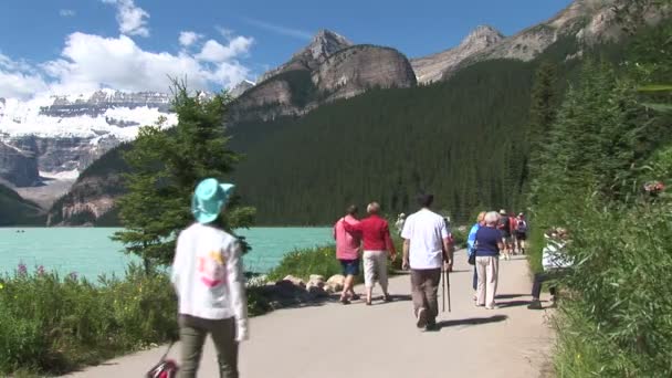 Touristes à Lake Louise — Video