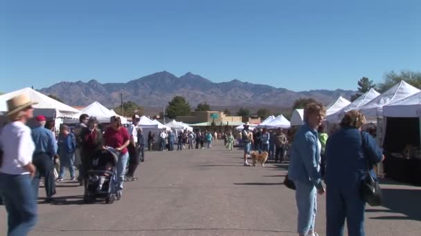 Feira na cidade de Tubac — Vídeo de Stock