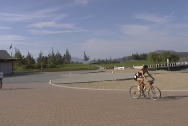 Bicicletas en Canadá — Vídeos de Stock