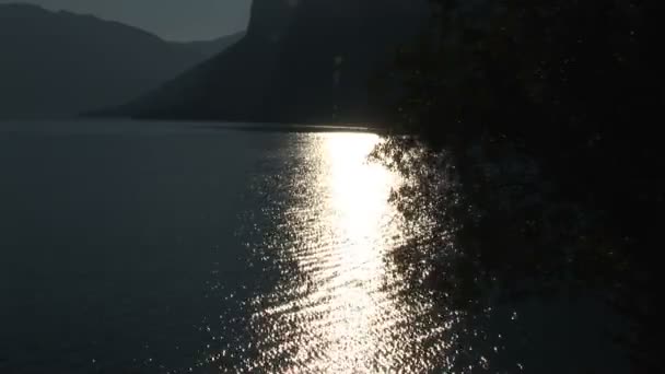 Nachts Sonnenschein am See — Stockvideo