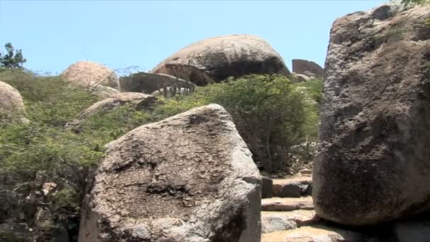 Formations rocheuses ayo sur Aruba — Video