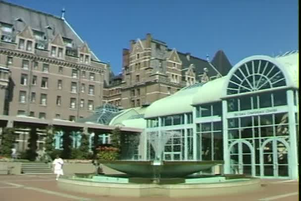 Het Empress hotel in Victoria — Stockvideo