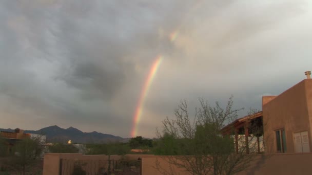 Arcobaleno sulla città di Tucson — Video Stock