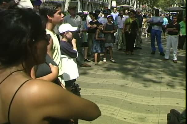 在巴塞罗那的街头音乐家 — 图库视频影像