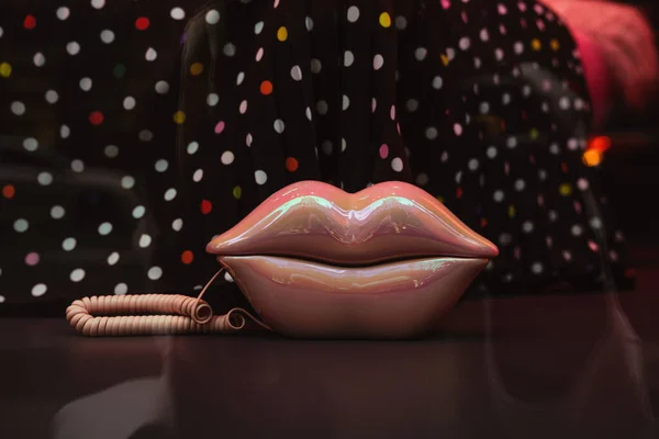 Glamouröse Nackte Lippen Formten Schnurgebundene Retro Telefon Mode Schönheit Vintage — Stockfoto