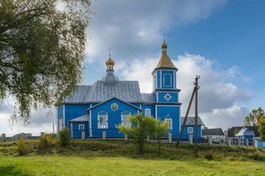 Kutsal Bakire Kazan Simgesi Kilisesi, Aziz Kazan Kilisesi, Pishcha, Shatsk Ulusal Doğal Parkı, Volyn Bölgesi, Ukrayna. Ahşap dini bina.