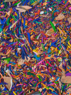 parlak renkli boya kalemleri