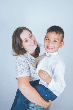 Anne ve oğlu, evlat edinme