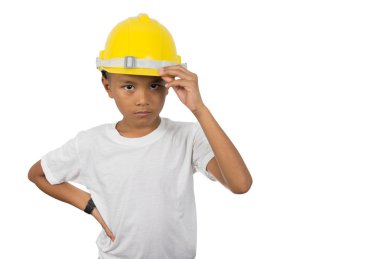 İnşaat şapkalı genç Asyalı çocuk