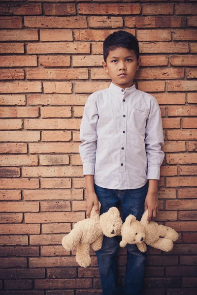 Vyděšený chlapec asijské — Stock fotografie