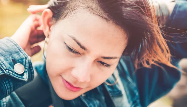 Les femmes asiatiques sont d'humeur détendue — Photo