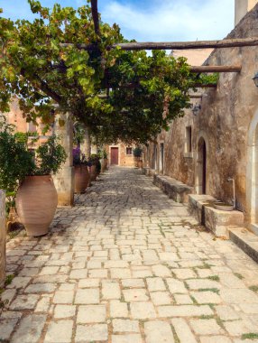Yunanistan 'ın Girit adasındaki Arkardi Manastırı' nın avlusunun bir kısmı
