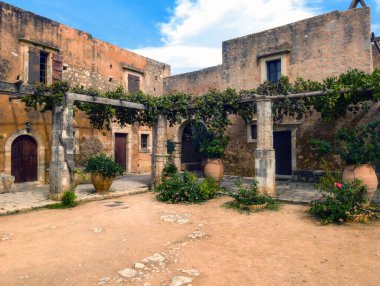 Yunanistan 'ın Girit adasındaki Arkadi Manastırına ait bir bina.