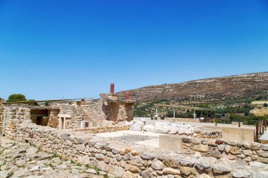 Girit 'teki Knossus Sarayı' nın arkeolojik sahasında yeniden inşa edilen bina (Yunanistan)