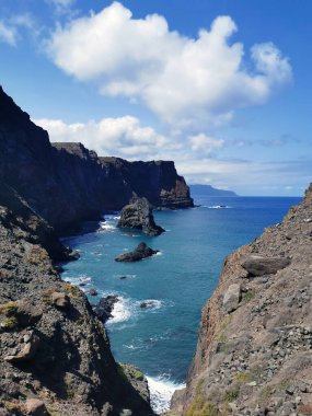Vereda da Ponta de So Loureno, Madeira, Portekiz 'in dramatik uçurumları
