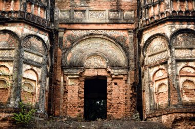 Antik Tuğla Binasının Karmaşık Mimari Ayrıntıları
