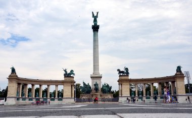 Budapeşte Kahramanlar Meydanı