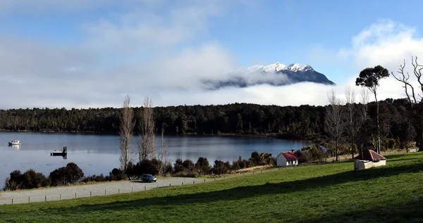 Te Anau Downs w jezioro Te Anau — Zdjęcie stockowe