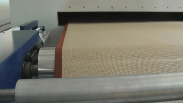 Partie de l'équipement de la ligne d'extrusion close up — Video