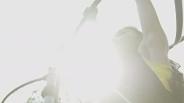 Park Spor ekipman spor kız çekerek, yakın çekim