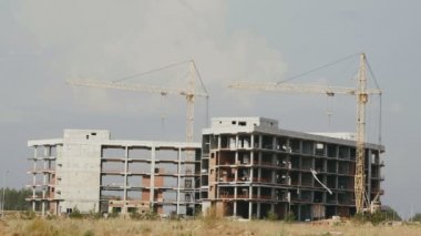 Yapısı. gün boyunca site: yapım aşamasında iki bina