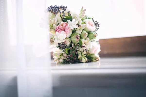 Ramo de bodas, ramo de flores, feliz día —  Fotos de Stock