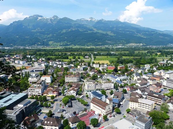 Vista sobre el centro de Vaduz — Foto de Stock