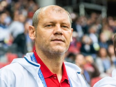 Moskova, Rusya - 21 Haziran 2017. Rusya milli futbol takımının teknik direktör yardımcısı Miroslav Romaschenko, FIFA Konfederasyon Kupası 2017-Portekiz maçı öncesinde.