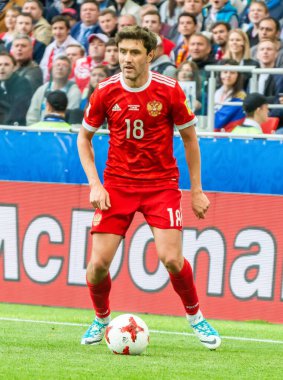 Moskova, Rusya - 21 Haziran 2017. Rusya Millî Futbol Takımı 'nın orta saha oyuncusu Yury Zhirkov, FIFA Konfederasyon Kupası 2017 karşılaşmasında Rusya ile Portekiz karşılaşacak..