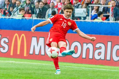 Moskova, Rusya - 21 Haziran 2017. Rusya Millî Futbol Takımı 'nın orta saha oyuncusu Yury Zhirkov, FIFA Konfederasyon Kupası 2017 karşılaşmasında Rusya ile Portekiz karşılaşacak..